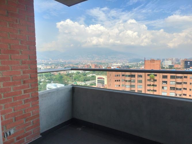 Apartamento de 3 alcobas en arriendo en El Poblado, Medellín, 93 m² · foto 19 de 19
