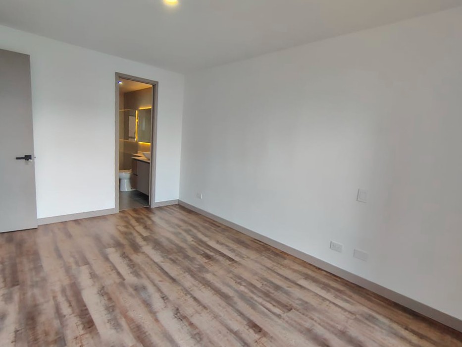 Apartamento en arriendo en El Poblado, Medellín · foto 13 de 15