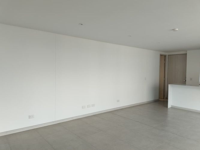 Apartamento de 2 alcobas en arriendo en El Poblado, Medellín, 112 m² · foto 8 de 16