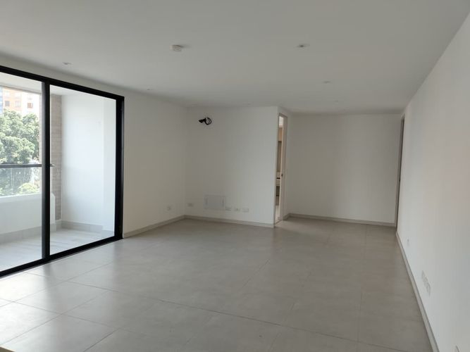 Apartamento de 2 alcobas en arriendo en El Poblado, Medellín, 112 m² · foto 4 de 16