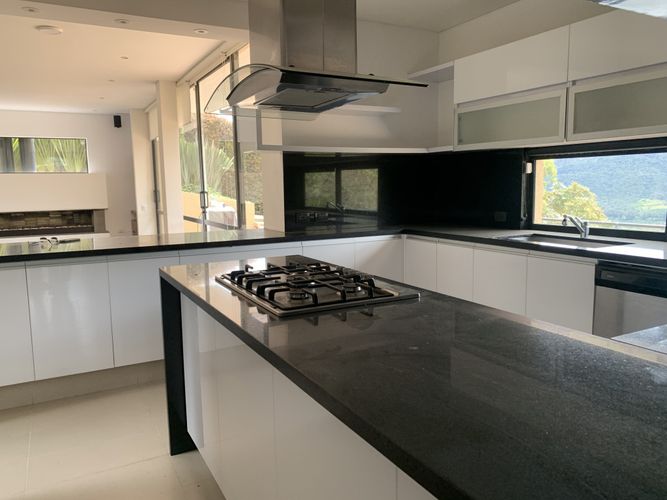 Casa de 4 alcobas en venta en Arboretto, Bogotá, 347 m² · foto 4 de 17