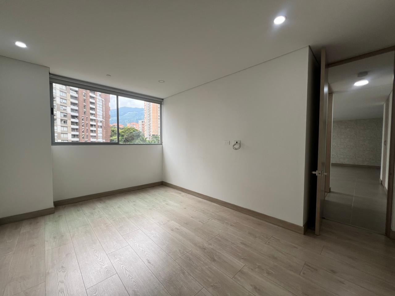 Apartamento en arriendo en Cumbres, Envigado · foto 13 de 15