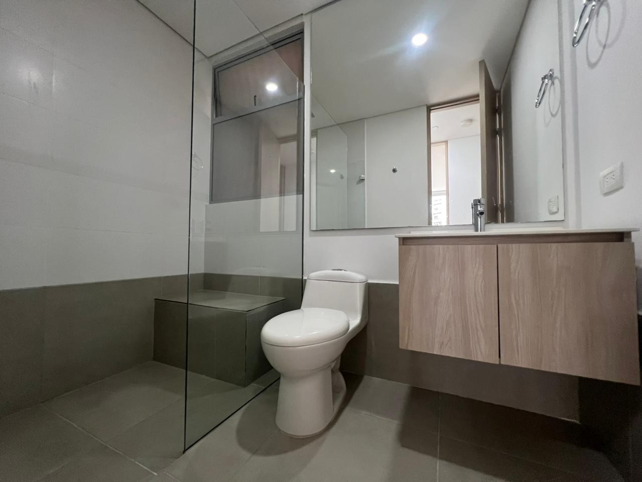 Apartamento en arriendo en Cumbres, Envigado · foto 14 de 15