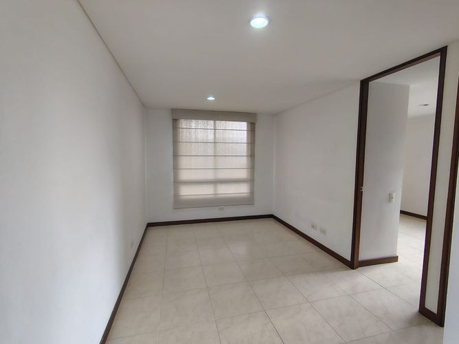 Apartamento de 3 alcobas en arriendo en El Poblado, Medellín, 132 m² · foto 9 de 19