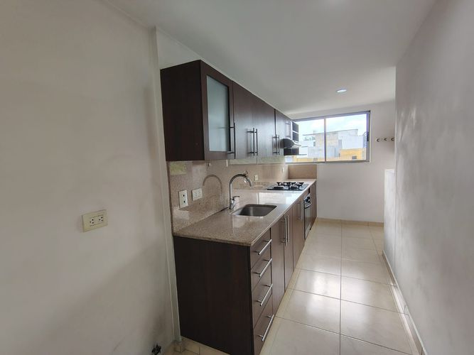 Apartamento de 3 alcobas en arriendo en El Poblado, Medellín, 132 m² · foto 7 de 19