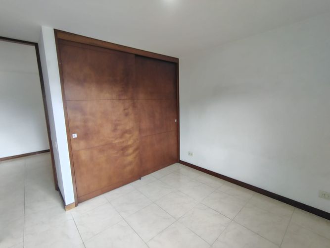 Apartamento de 3 alcobas en arriendo en El Poblado, Medellín, 132 m² · foto 15 de 19