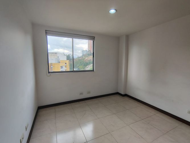 Apartamento de 3 alcobas en arriendo en El Poblado, Medellín, 132 m² · foto 16 de 19