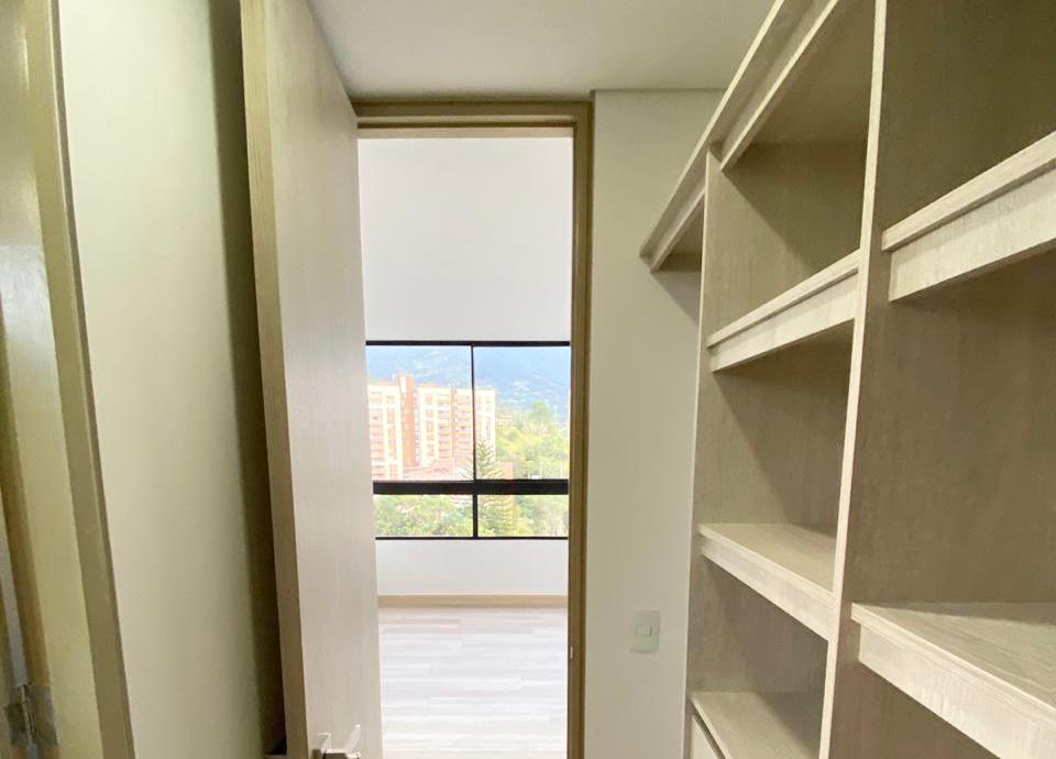 Apartamento en venta en Camino Verde, Envigado · foto 8 de 18