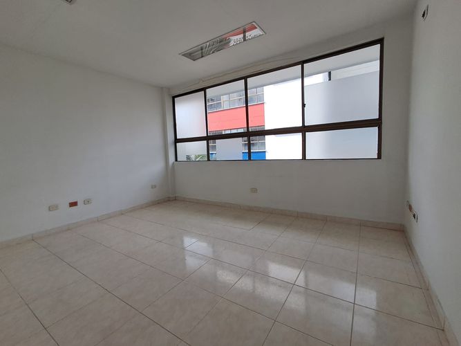 Oficina en arriendo en Sector Plaza De Bolivar, Pereira, 205 m² · foto 6 de 12