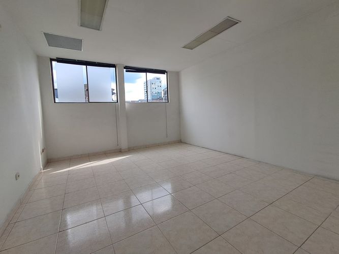 Oficina en arriendo en Sector Plaza De Bolivar, Pereira, 205 m² · foto 10 de 12