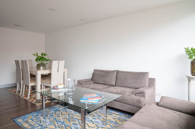 Apartamento de 3 alcobas en venta en Chicó Reservado, Bogotá, 227 m² · foto 2 de 24