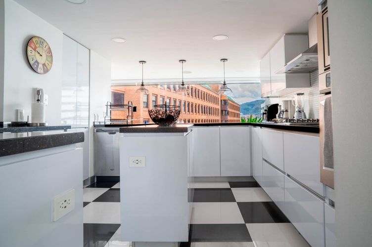 Apartamento de 3 alcobas en venta en Chicó Reservado, Bogotá, 227 m² · foto 4 de 24
