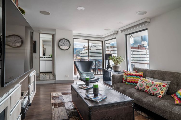 Apartamento de 3 alcobas en venta en Chicó Reservado, Bogotá, 227 m² · foto 8 de 24