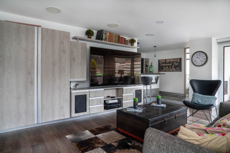 Apartamento de 3 alcobas en venta en Chicó Reservado, Bogotá, 227 m² · foto 9 de 24