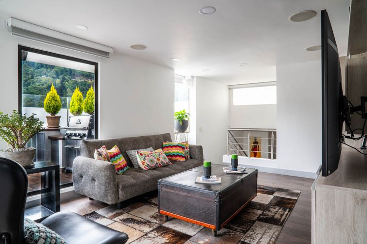 Apartamento de 3 alcobas en venta en Chicó Reservado, Bogotá, 227 m² · foto 10 de 24