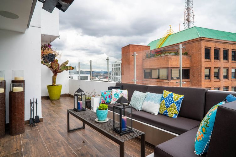 Apartamento de 3 alcobas en venta en Chicó Reservado, Bogotá, 227 m² · foto 11 de 24