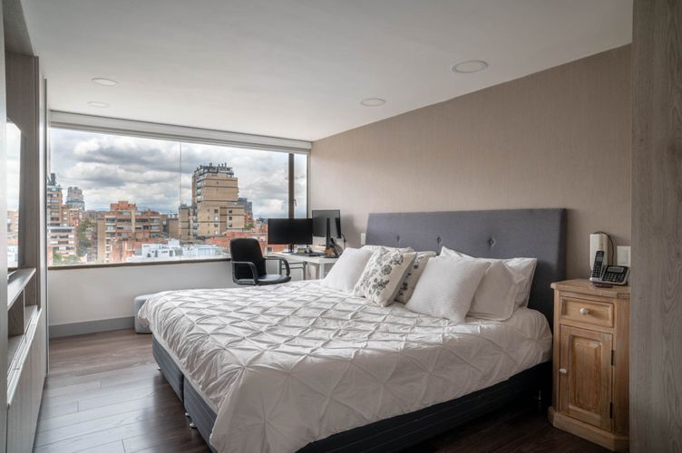 Apartamento de 3 alcobas en venta en Chicó Reservado, Bogotá, 227 m² · foto 18 de 24