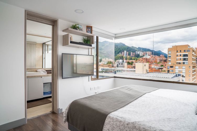 Apartamento de 3 alcobas en venta en Chicó Reservado, Bogotá, 227 m² · foto 20 de 24