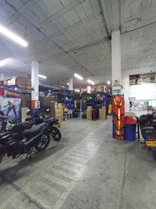 Bodega en venta en Obrero, Cali · foto 8 de 24