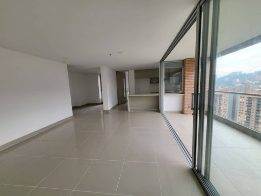 Apartamento en arriendo en Vizcaya, Medellín · foto 2 de 24