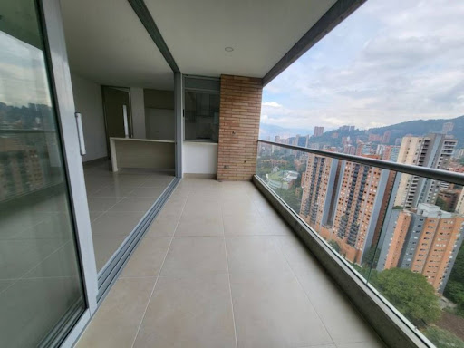 Apartamento en arriendo en Vizcaya, Medellín · foto 4 de 24