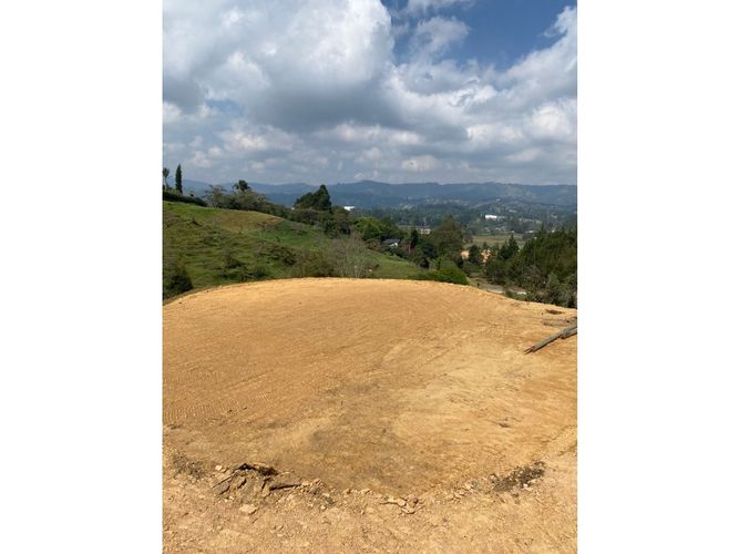 Lote en venta en La Mosca, Guarne, 3000 m² · foto 2 de 6