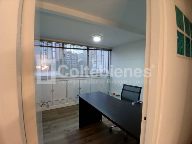 Oficina en arriendo en Santa Maria De Los Angeles, Medellín, 61 m² · foto 4 de 16