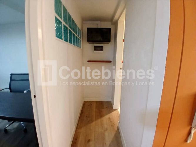 Oficina en arriendo en Santa Maria De Los Angeles, Medellín, 61 m² · foto 6 de 16