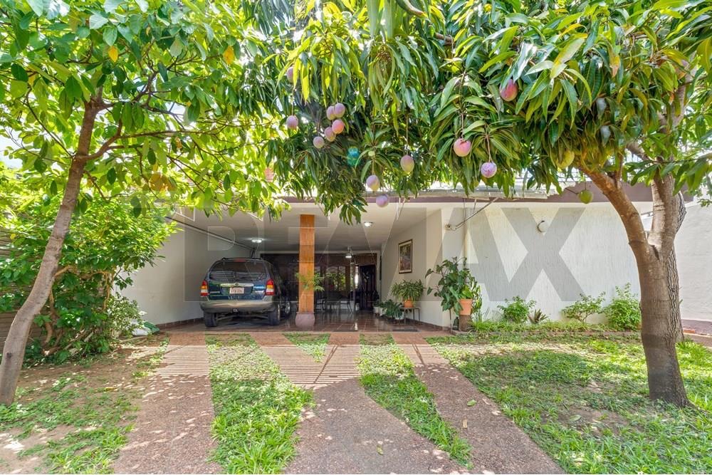 Casa en venta en Los Laureles, Asunción — foto 3