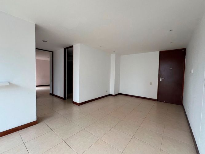 Apartamento de 2 alcobas en venta en Loma Del Chocho, Envigado, 68 m² · foto 9 de 15