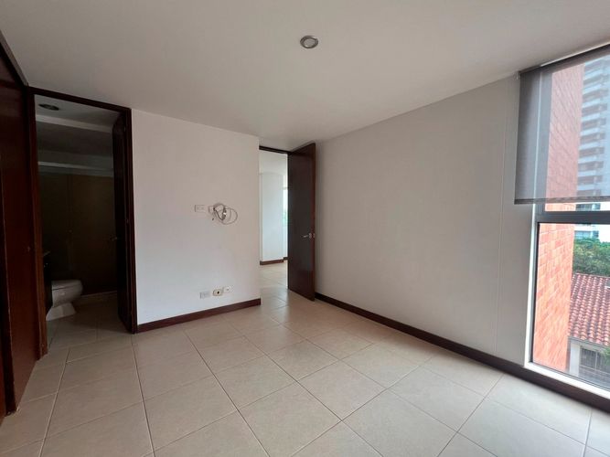 Apartamento de 2 alcobas en venta en Loma Del Chocho, Envigado, 68 m² · foto 13 de 15