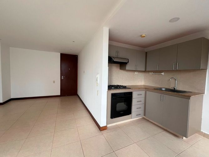 Apartamento de 2 alcobas en venta en Loma Del Chocho, Envigado, 68 m² · foto 6 de 15