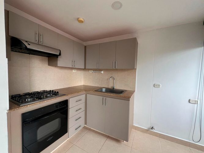 Apartamento de 2 alcobas en venta en Loma Del Chocho, Envigado, 68 m² · foto 5 de 15