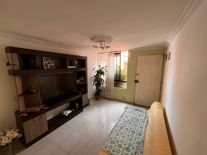Casa en venta en Portales Del Norte, Bogotá · foto 8 de 17