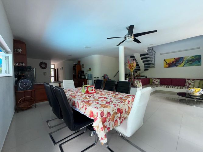 Casa de 5 alcobas en venta en Julio Campos Gonzalez, Girardot, 218 m² · foto 5 de 24