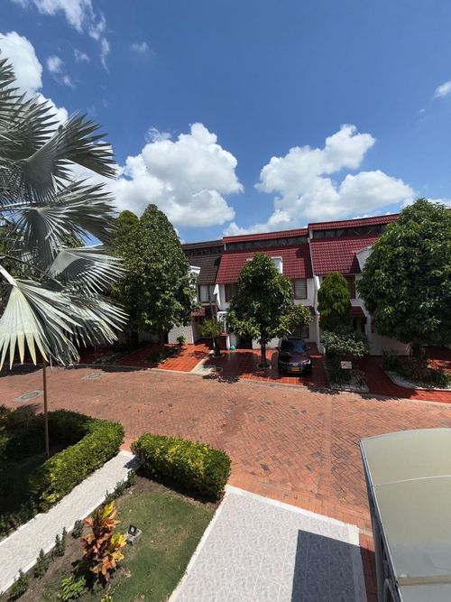 Casa de 5 alcobas en venta en Julio Campos Gonzalez, Girardot, 218 m² · foto 22 de 24