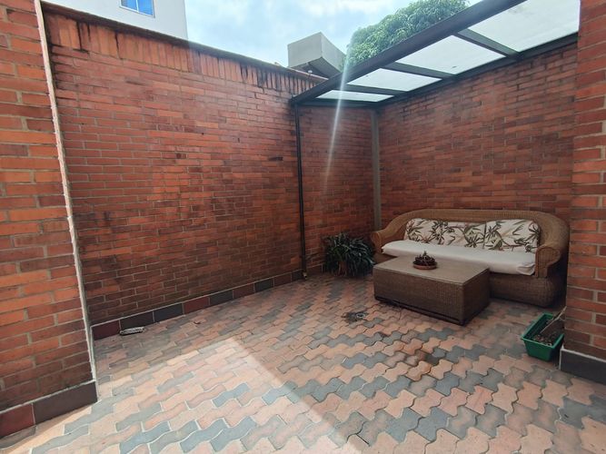 Apartamento de 3 alcobas en arriendo en Laureles, Medellín, 130 m² · foto 5 de 18