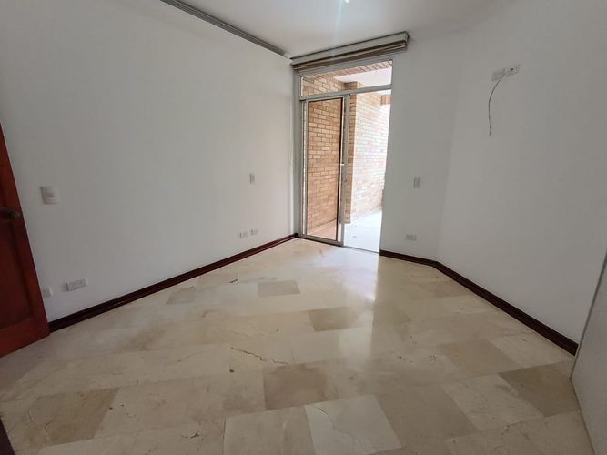 Apartamento de 3 alcobas en arriendo en Laureles, Medellín, 130 m² · foto 8 de 18
