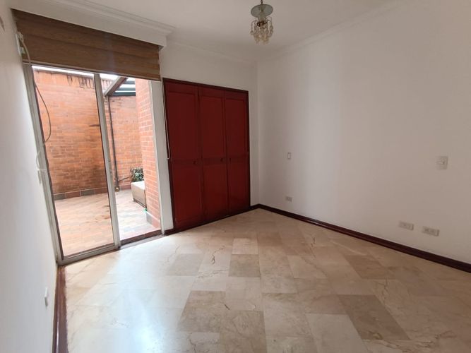 Apartamento de 3 alcobas en arriendo en Laureles, Medellín, 130 m² · foto 12 de 18
