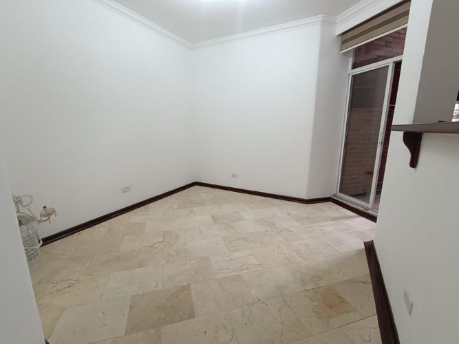 Apartamento de 3 alcobas en arriendo en Laureles, Medellín, 130 m² · foto 14 de 18
