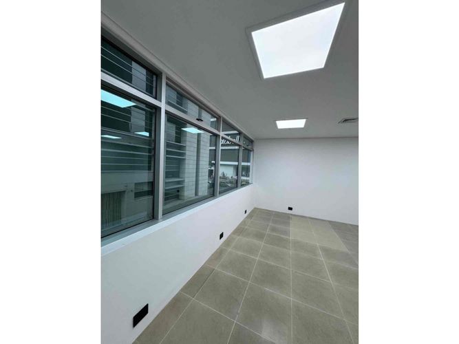 Oficina en arriendo en Santa Monica, Cali, 40 m² · foto 4 de 9