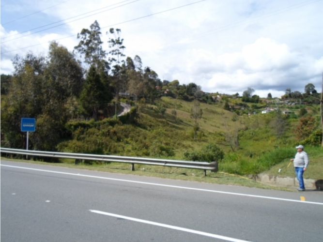 Lote en venta en Guarne, 35482 m² · foto 2 de 6