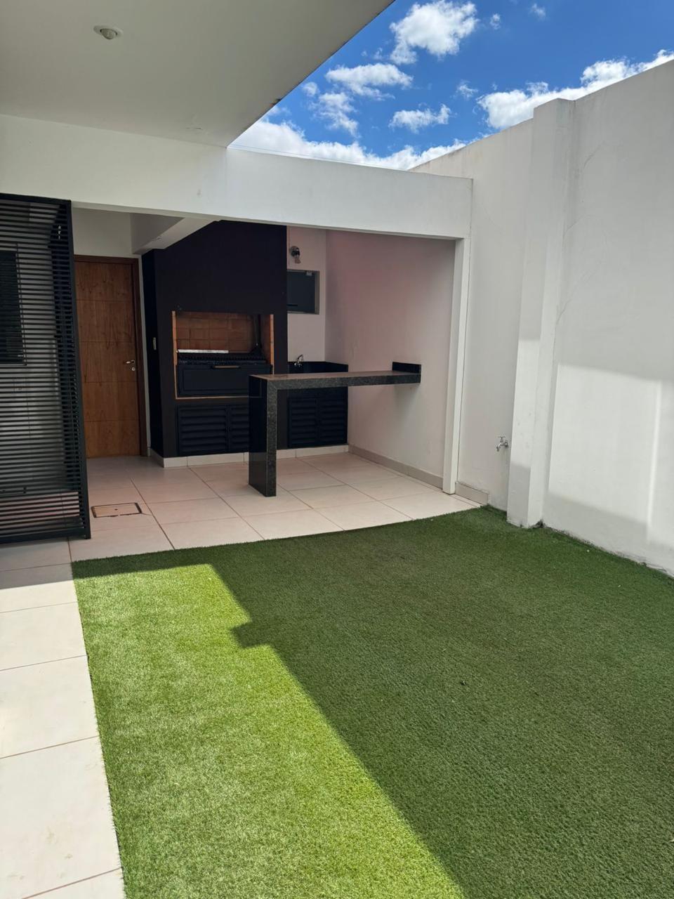 ALQUILO DUPLEX EN UN CONDOMINIO CERRADO — foto 2