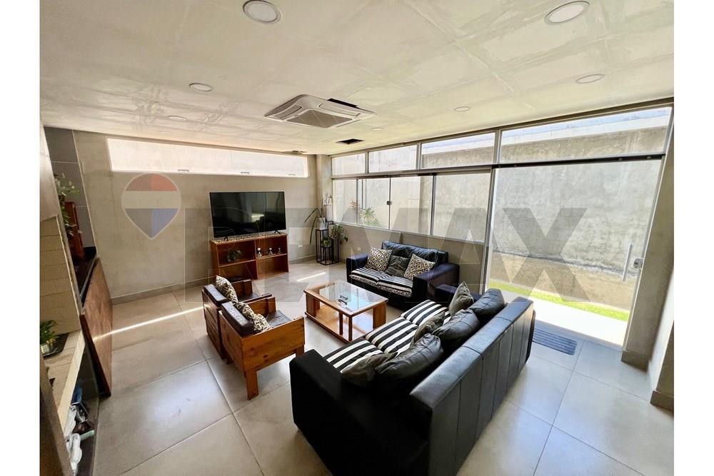 EN VENTA RESIDENCIA EN LAMBARE — foto 3