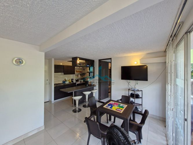 Apartamento de 2 alcobas en venta en Altos De Alcatraz, Girardot, 57 m² · foto 2 de 10