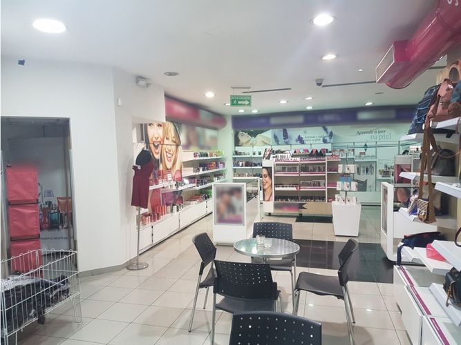 Local en venta en Cementerio Universal, Medellín, 277 m² · foto 4 de 5