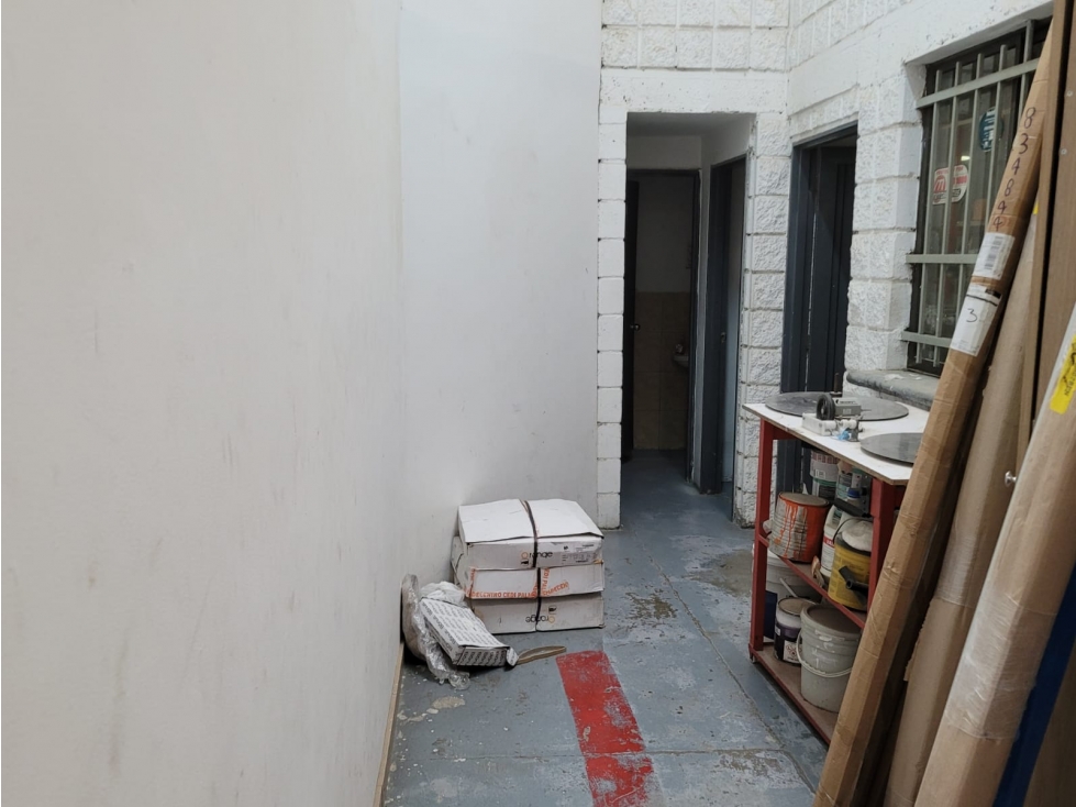 Warehouse for sale in El chagualo, Medellín 5