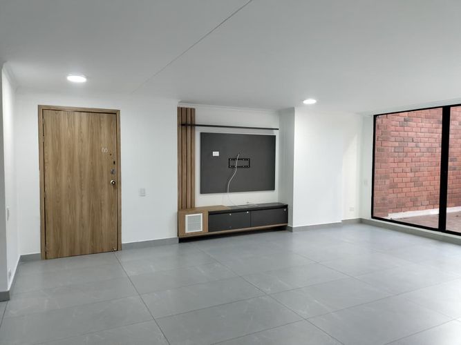 Apartamento de 3 alcobas en arriendo en El Poblado, Medellín, 140 m² · foto 7 de 19