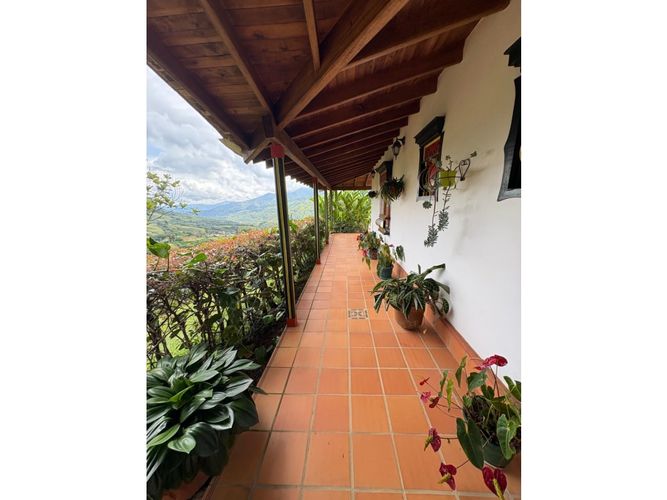 Casa de 3 alcobas en arriendo en Potrerito, Barbosa, 200 m² · foto 13 de 24