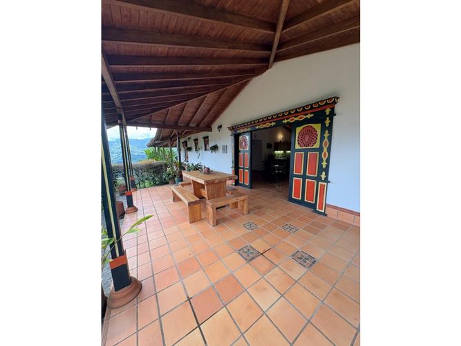 Casa de 3 alcobas en arriendo en Potrerito, Barbosa, 200 m² · foto 2 de 24